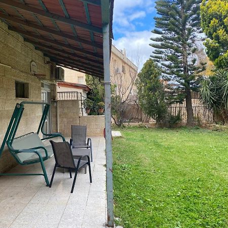 דירת גן מרווחת במיקום מעולה עם נטפליקס חינמי Apartment Ma'ale Adumim Exterior foto