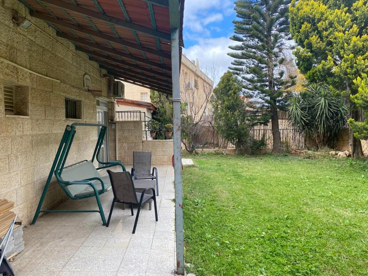 דירת גן מרווחת במיקום מעולה עם נטפליקס חינמי Apartment Ma'ale Adumim Exterior foto